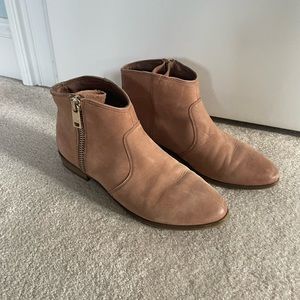 Aldo Women’s Tan Boots size 8